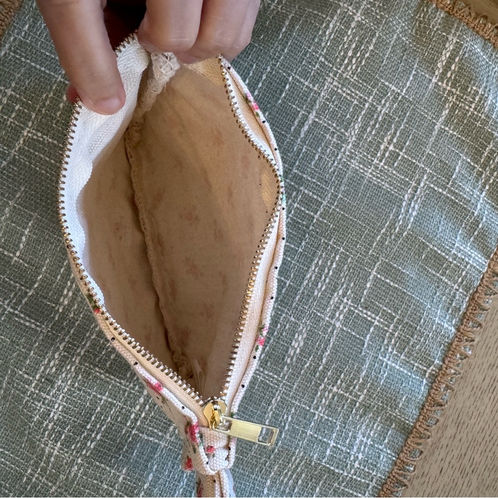 Sézane Vintage Rose Froufrous Pouch Pochette froufrou - Picture 4 of 5